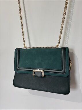 Structured Dark Green Chain Crossbody Bag with Gold Hardware